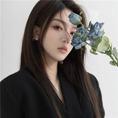 队友太弱所以贯彻辅助的宫廷魔法师,惨遭流放目标却是最强